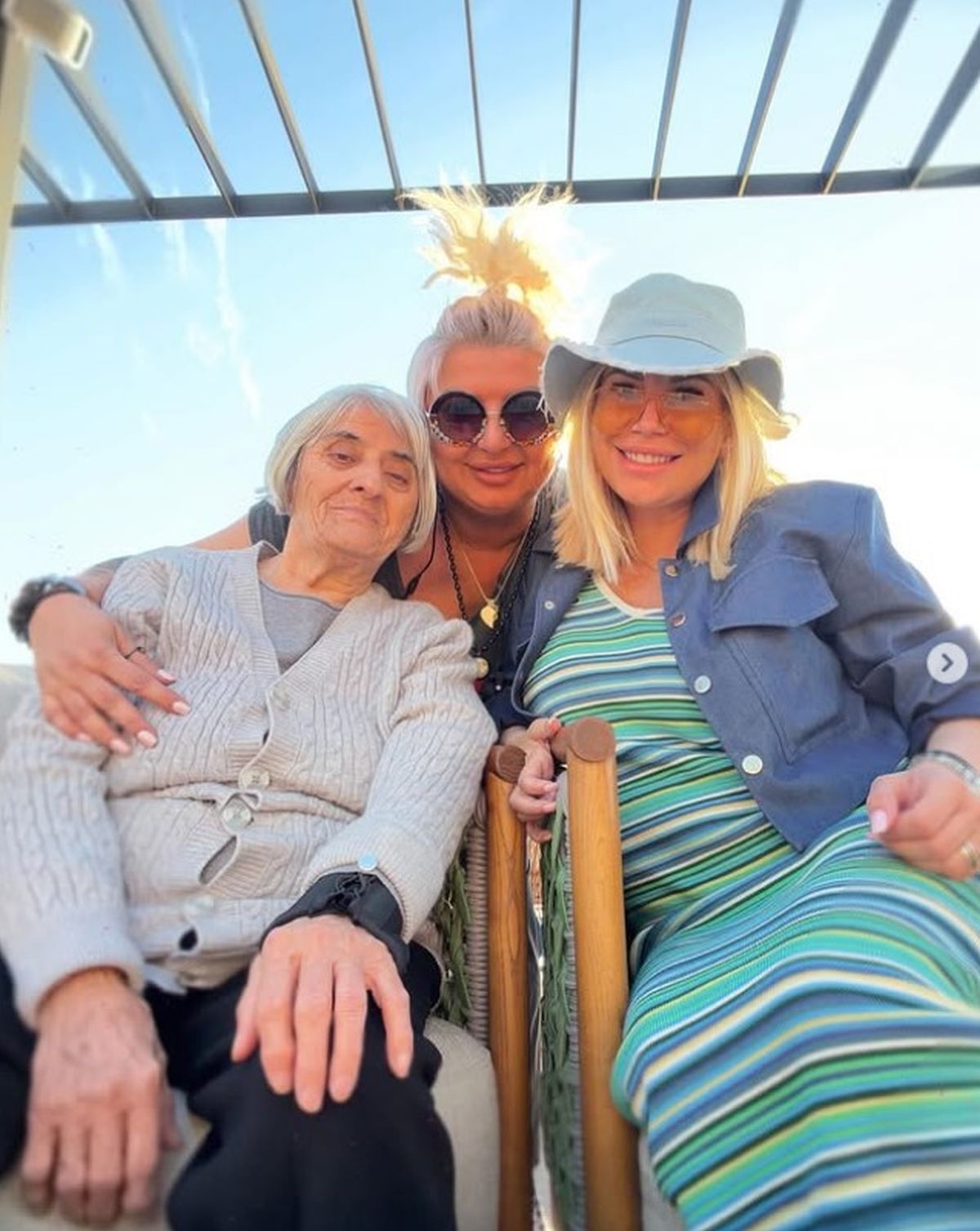 Trudna Dea Đurđević pokazala majku i baku: S nestrpljenjem iščekuje malu Iris, ovim rečima joj se obratila