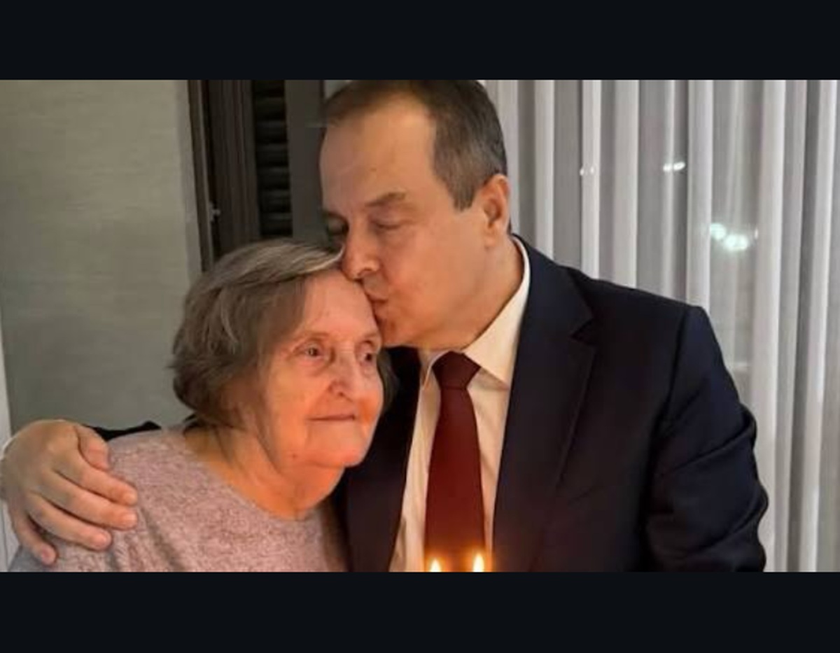 Emotivna objava ministra Dačića dva meseca posle izlaska iz bolnice: Naša Lina nas je napustila