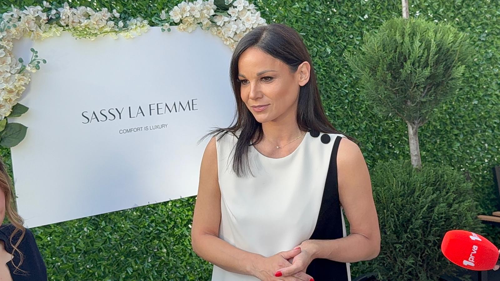 Naša glumica priznala da kupuje torbice na buvljaku: Evo kom modnom rešenju pribegava u svakoj prilici