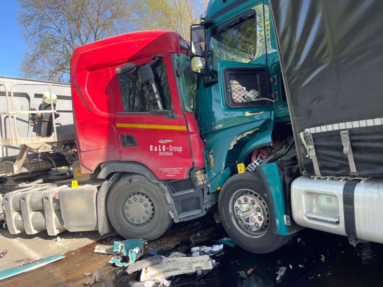 Strašan sudar dva šlepera kod Aranđelovca: Saobraćaj u prekidu na OVOM delu puta, prave se kolone