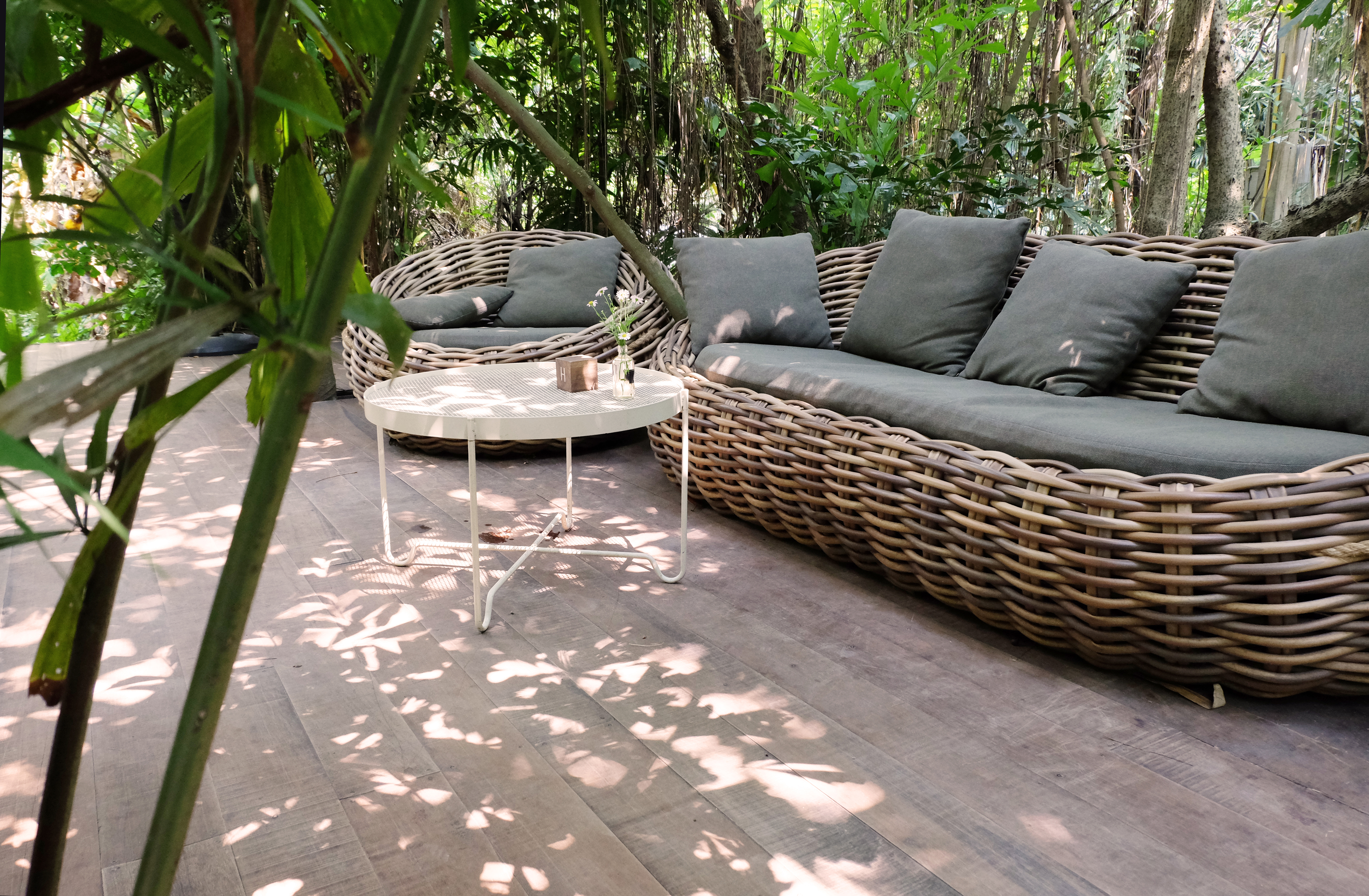 Ketrin Zita-Džons otkrila kako izgleda njena terasa, pa jedna stvar svima zapala za oko: Pola Srbije ima