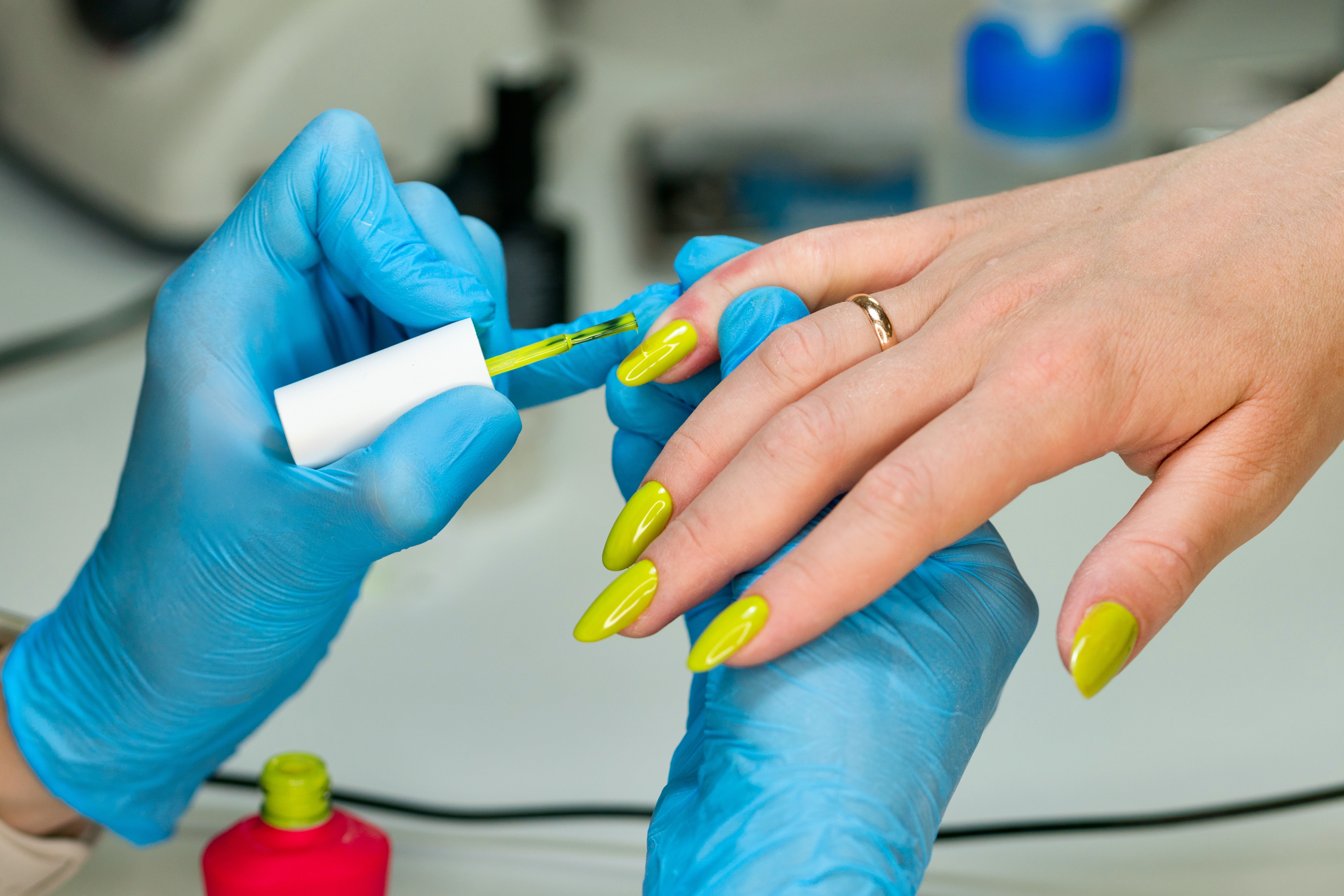 Nova opsesija u svetu manikira: Ova nijansa noktiju izgleda skuplje nego što jeste