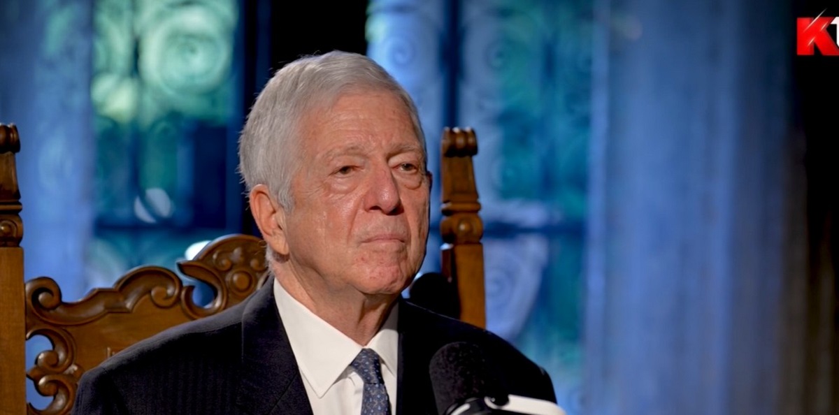 Rekao sam im sve u lice: Princ Aleksandar ispričao šta je poručio Klintonu i Bleru pred bombardovanje Srbije