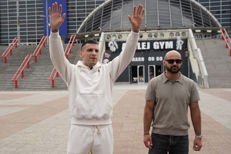 Aleksandar Džoker Ilić i Đani Barbir sučeljavanje arena