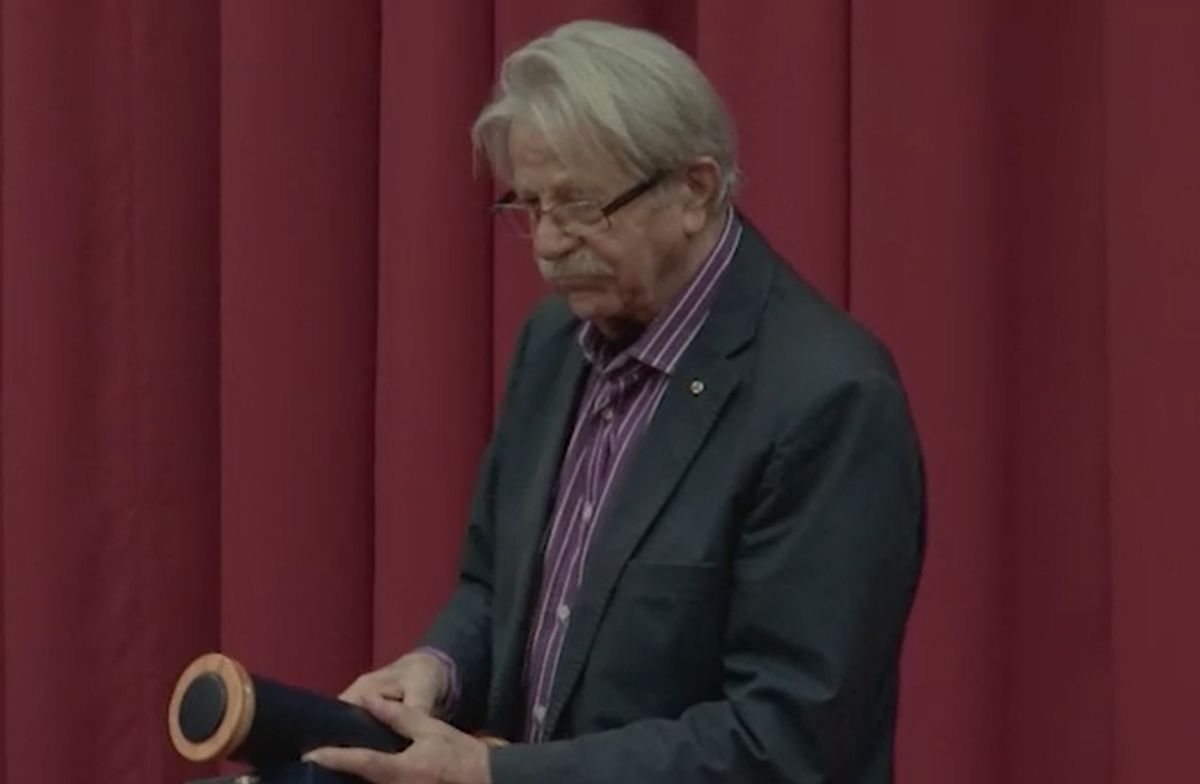 Ljubivoje Ršumović nagrađen za životno delo: "Ako naučimo decu da misle, imaćemo pametan narod