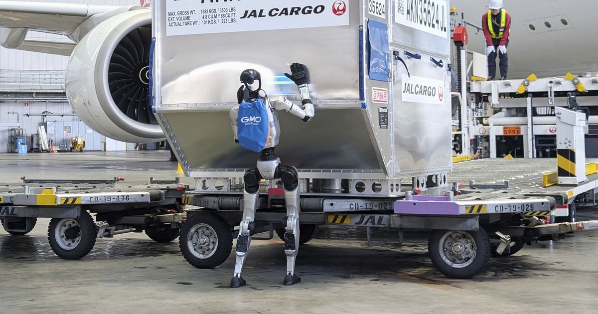 IT HAS BEGUN! Japanese Send Robots to Famous Tokyo Airport, They Have a SPECIAL TASK