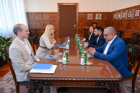 Pokrajinska vlada, inkluzija,