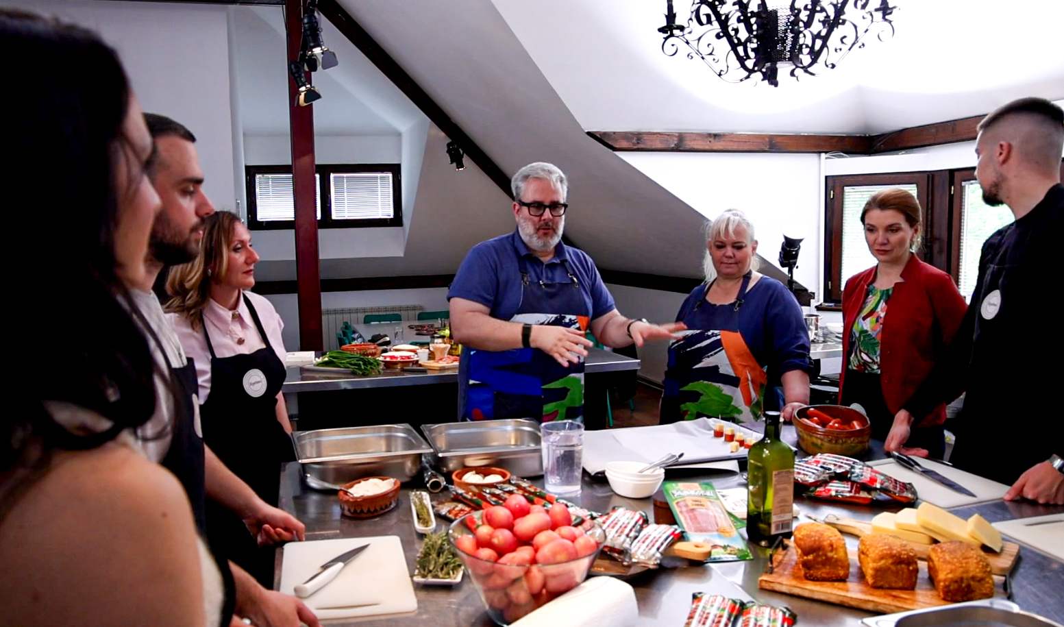 Kad se na roštiljanju spoje dobra hrana i pravi ljudi: Održan Grill & Chill Masterclass u organizaciji Ona.rs