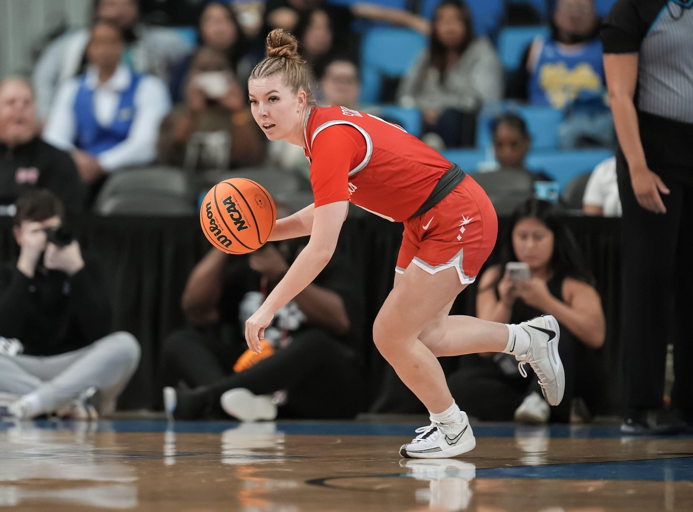 Trener priznao da je imao intimne odnose sa košarkašicom