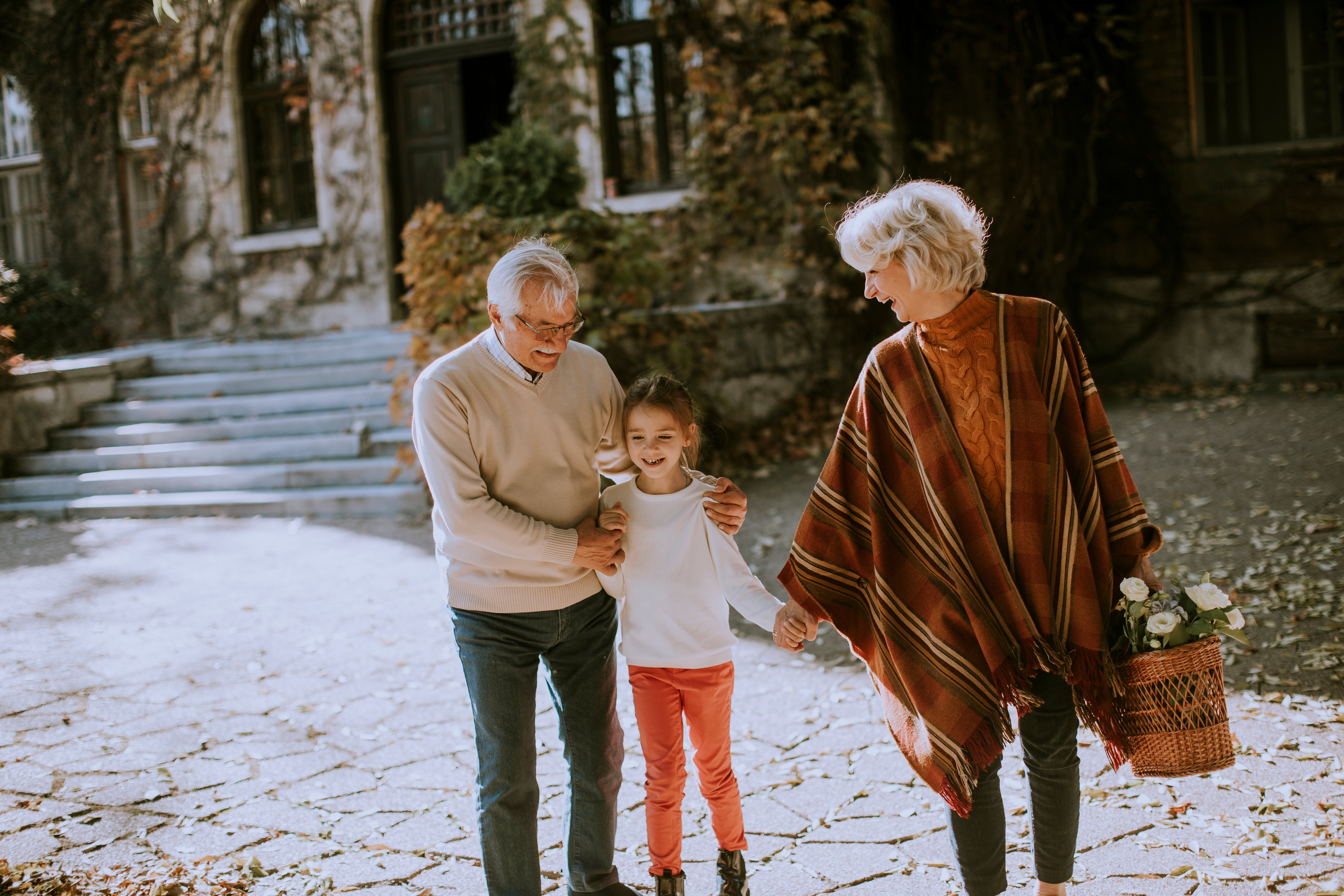 Ovih 6 osobina dete može da nasledi od dede po majci: Jedna je vrlo neobična