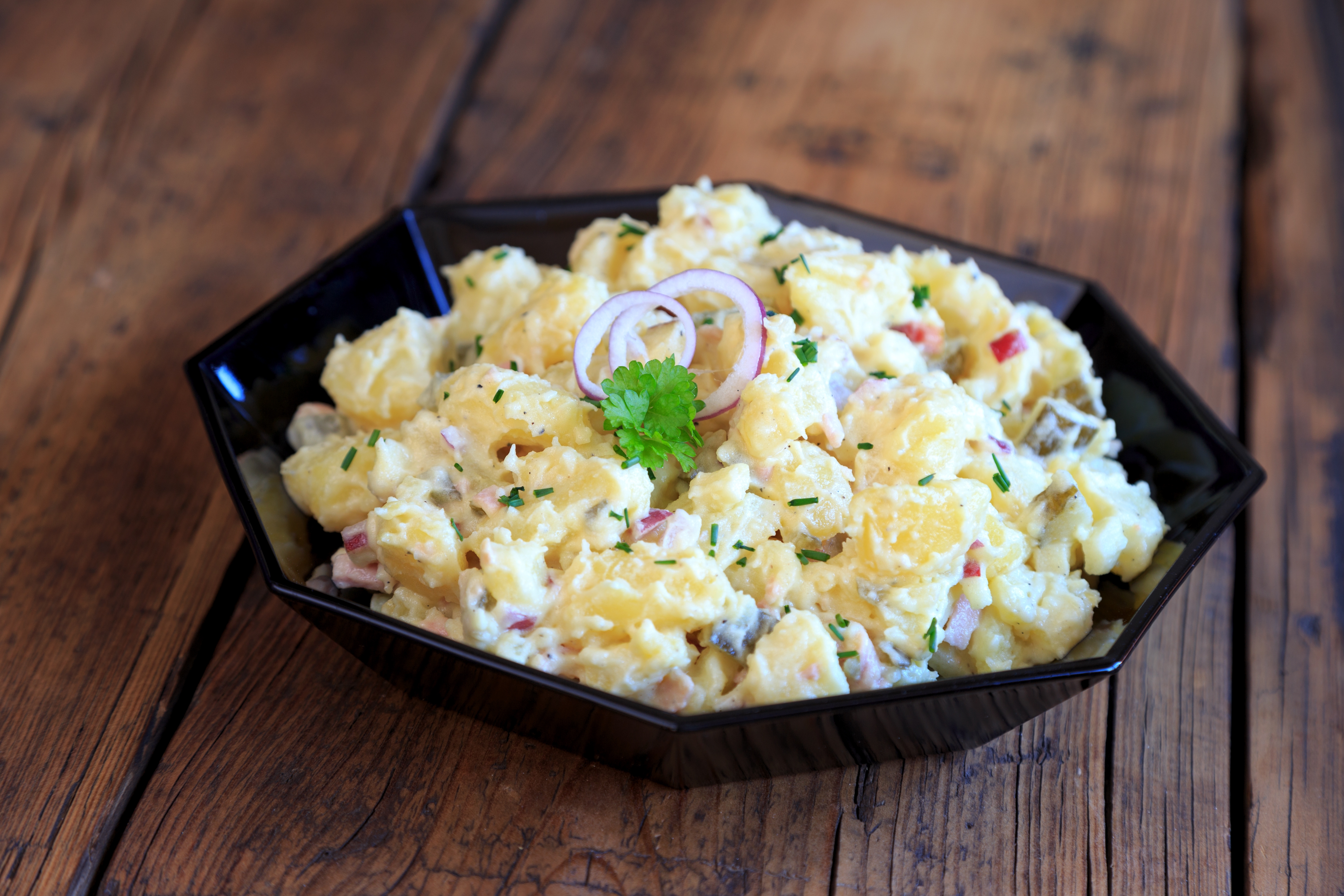 Ovo je pobednička salata za 1. maj: Savršeno ide uz roštilj i niko je neće očekivati