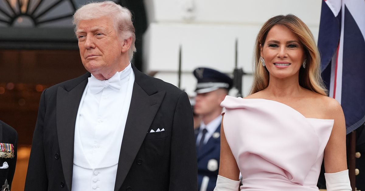 VIDEO WENT GLOBAL: Everyone Is Talking About Melania and Donald Trump's Awkward Moment in Front of the Cameras