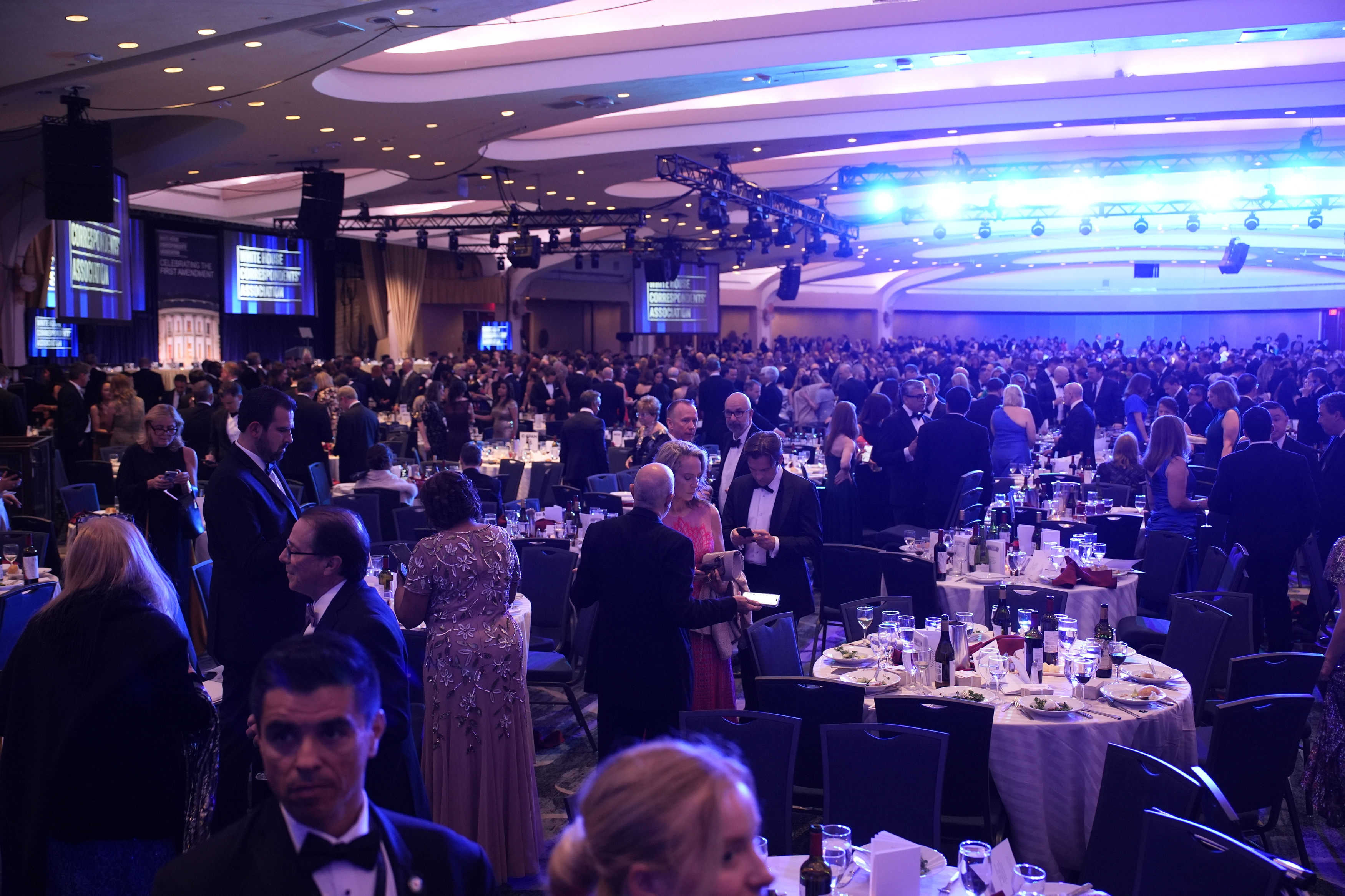 Šta se dogodilo sa 2.600 porcija jastoga i bifteka? Napad na Trampa prekinuo svečanu večeru