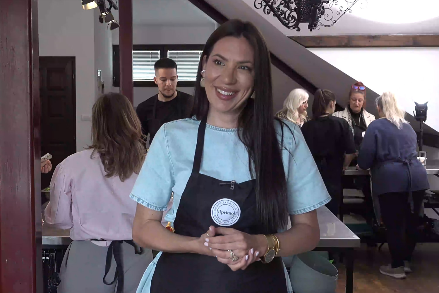 "Moja kuhinja je moja kuhinja": Jovana priznala zašto i na putovanjima kuva sama, a roštilj prepušta muškarcu