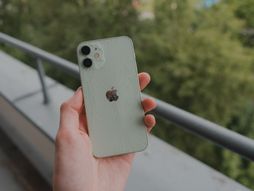 Polomljeni iPhone
