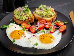 proteini, protein, jaja, meso, doručak