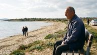 Jeziva scena na čuvenoj plaži u Hrvatskoj: Policajac u penziji se skinuo go i pred svima...