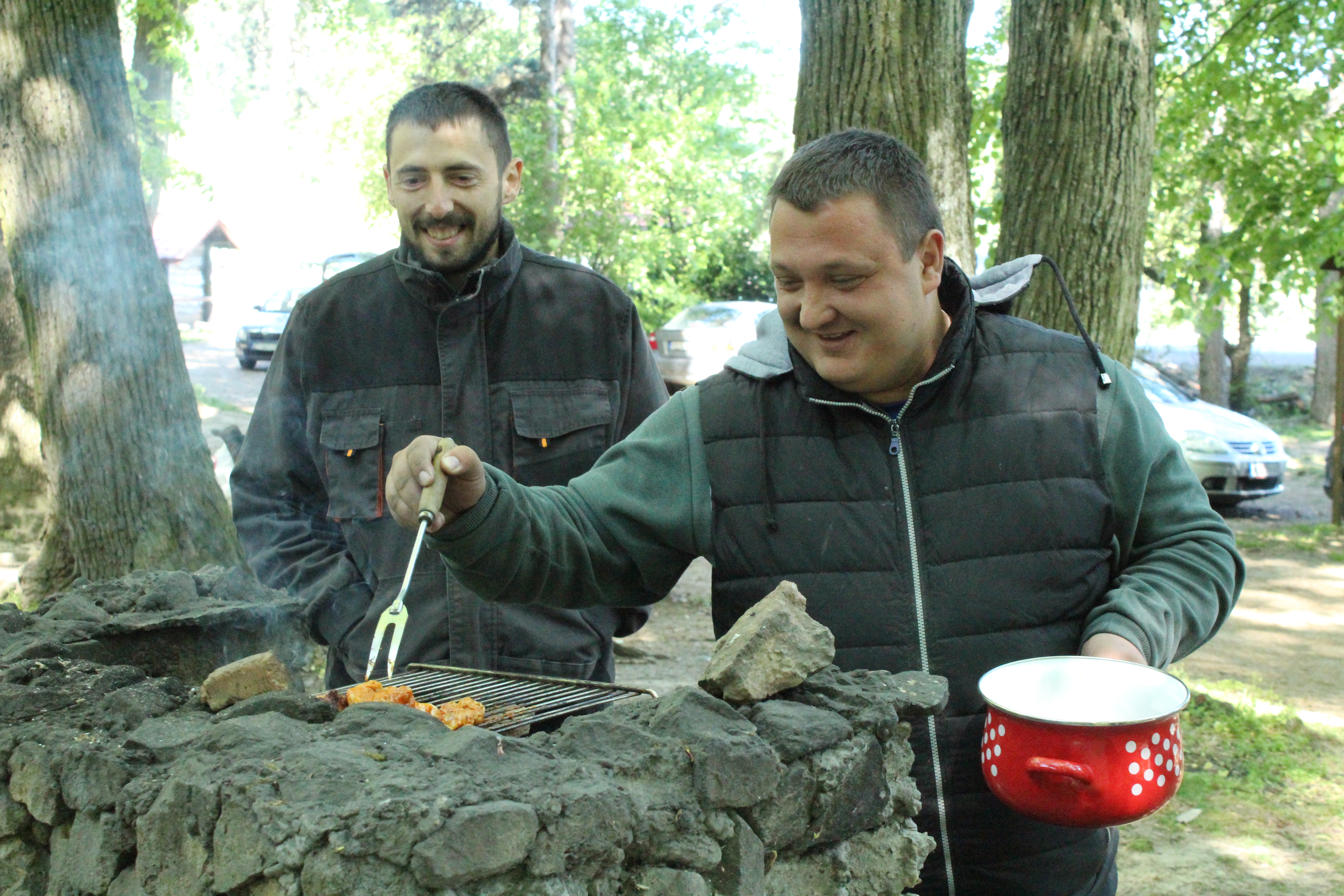 Danas je roštilj, a nekada je bila borba za život! Evo šta zaista slavimo Prvog maja