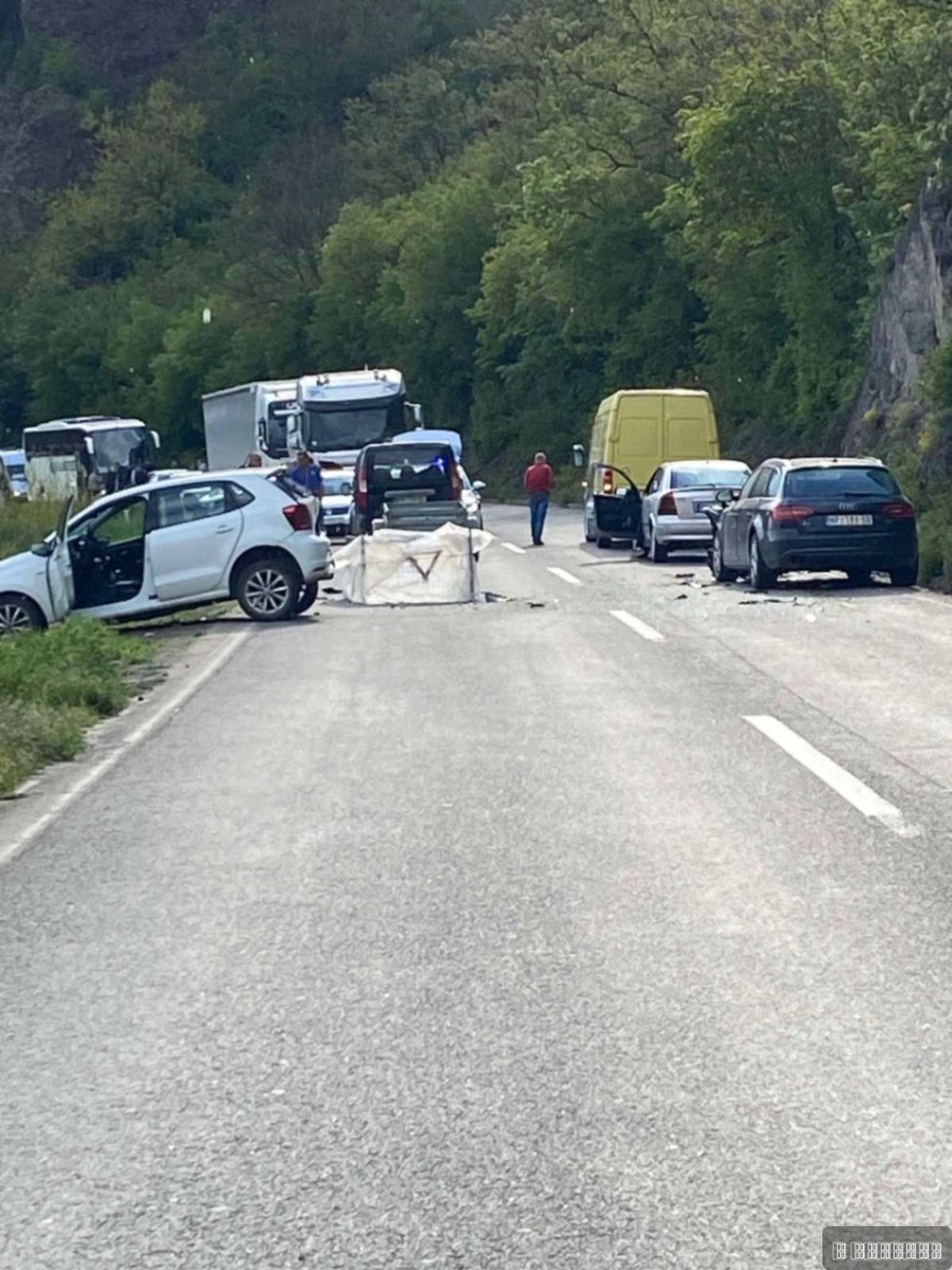 "Samo se začuo jak udarac": Lančani sudar na ulazu u Rašku