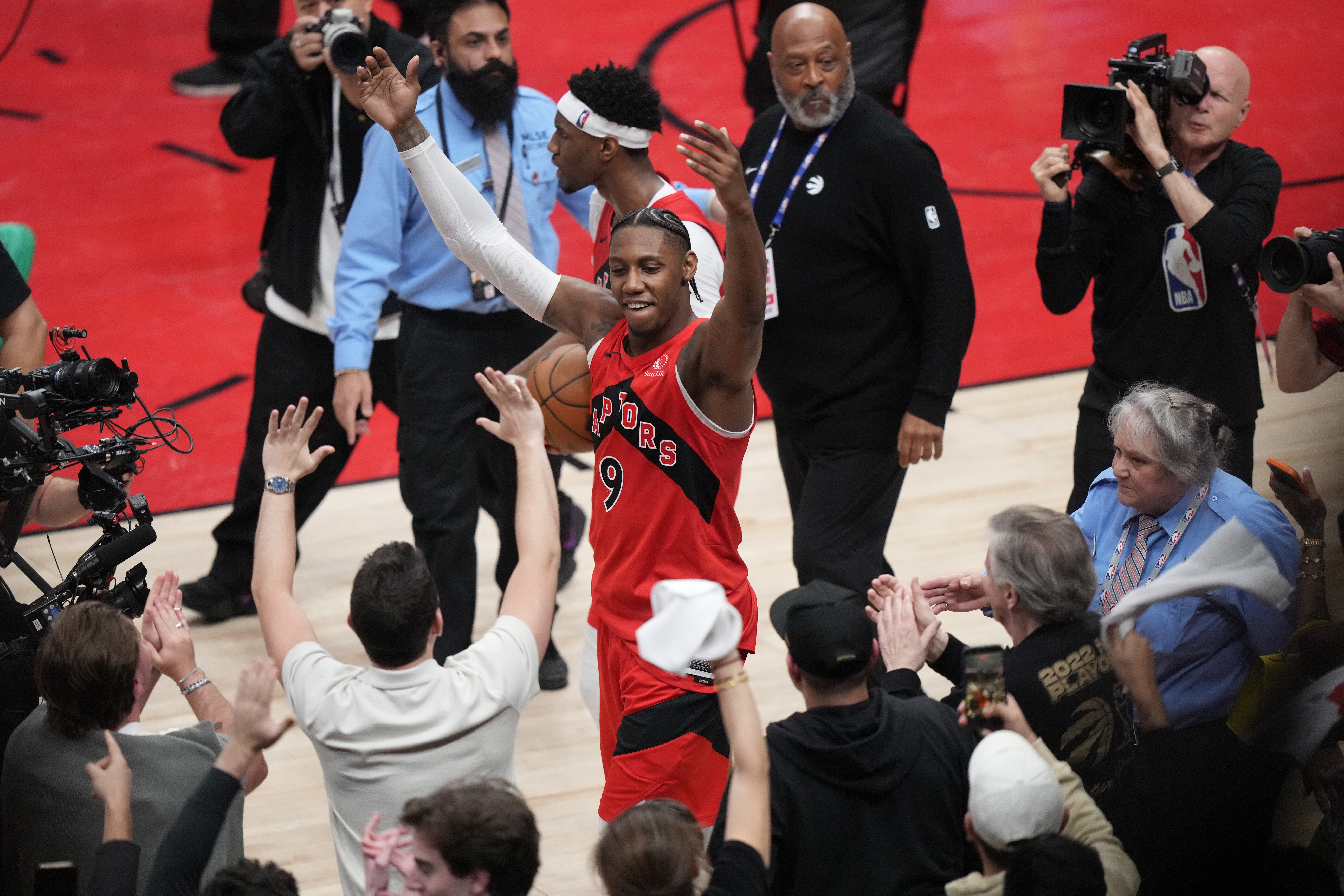 Snovi Srbina u NBA ligi i dalje traju, Rajaković slavio trojku za pobedu, svi smo se setili ONOG poteza