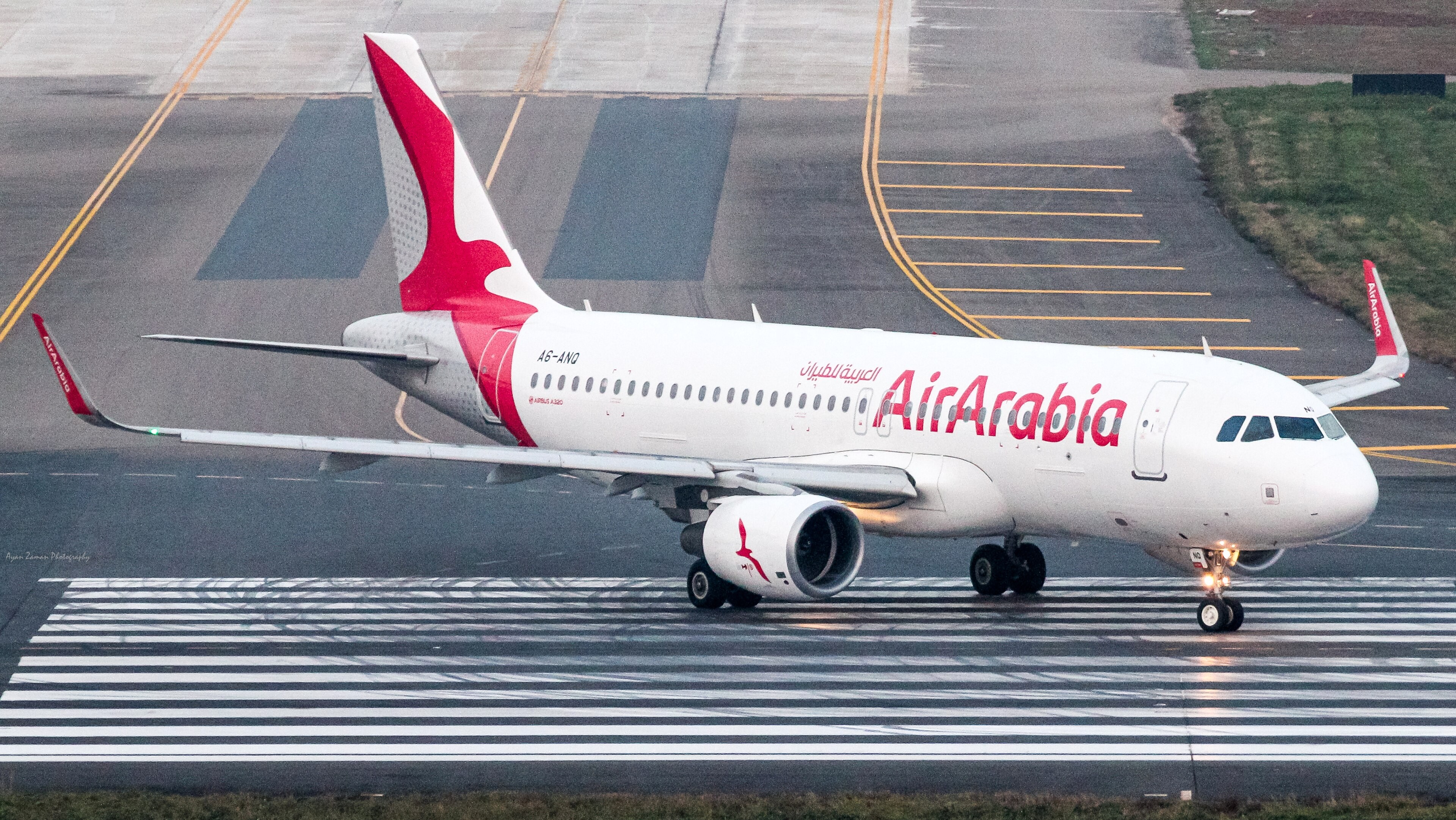 Putnik otvorio izlaz za slučaj opasnosti u avionu, bilo mu muka: Bizaran incident u Indiji