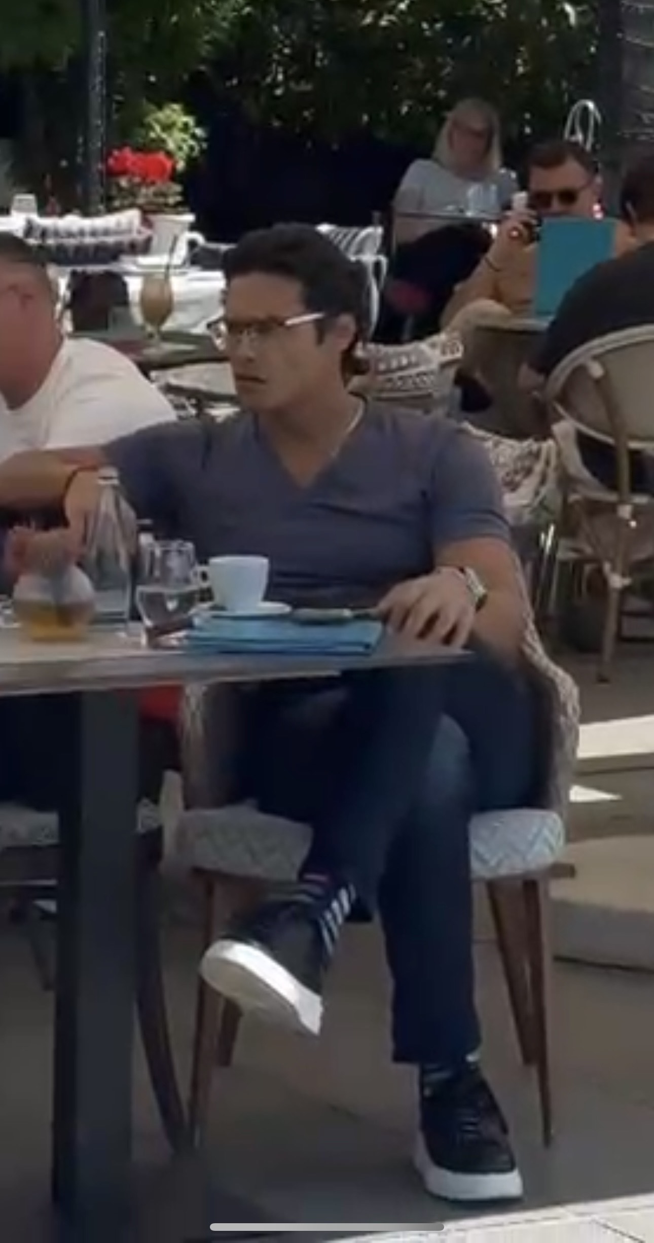 Paparaco! Evo šta radi Marko Marković dok je Stanija u Eliti, uhvaćen sa ovom osobom - potpuno promenio izgled