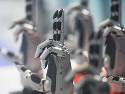 Linkerbot ruka robot