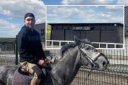 Na vratima zalepljeno...: Ovo je farma Veljka Ražnatovića, sada progovorili radnici: "Nije bio tu, ali..."