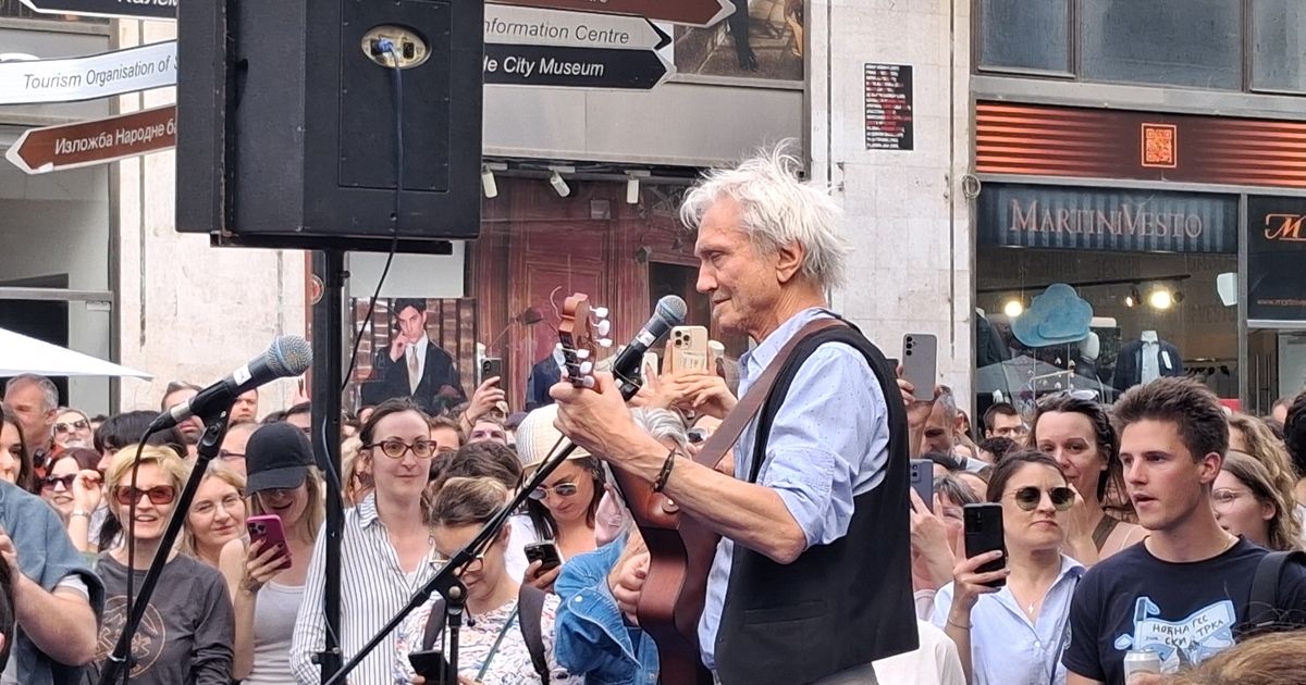 Darko Rundek, uoči koncerata u Luci Beograd, objavio dva live albuma