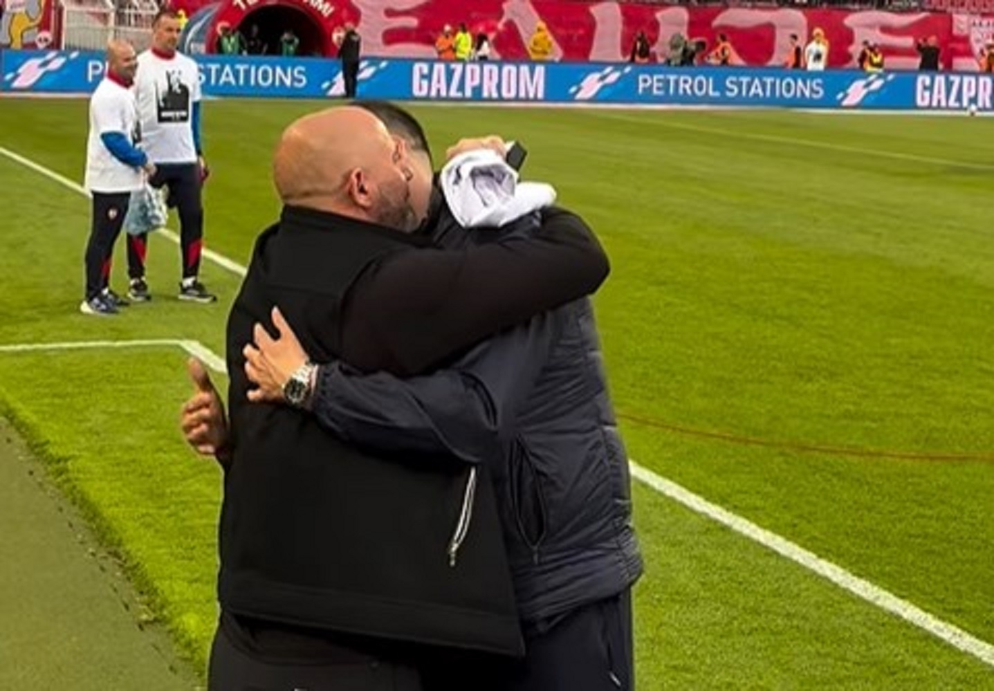 Nenad Lalatović se oduševio kada je video Dejana Stankovića, odmah mu je otišao u zagrljaj
