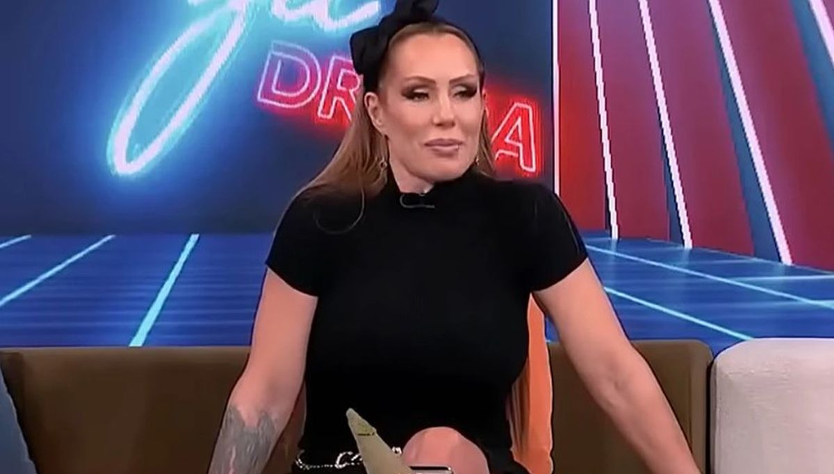 "Fakultet je završila klečući, ne zna ni srpski" Urnisala Staniju, pa pomenuta njena fakultetska diploma