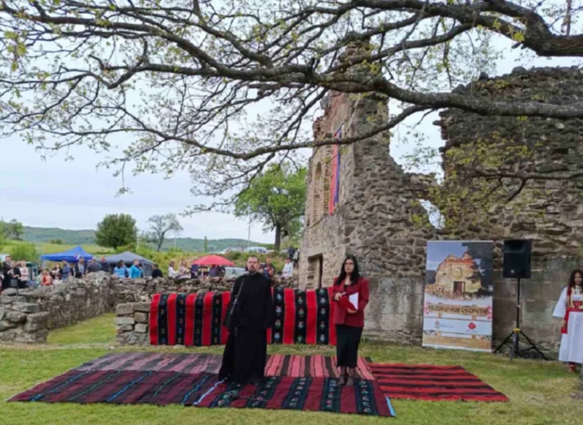Održan prvi sabor na temeljima manastira Ubožac u Kosovskoj Kamenici