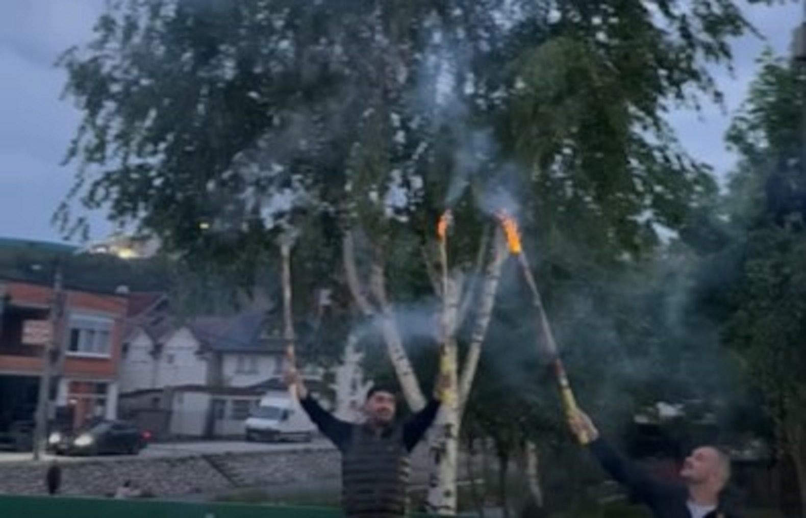 Novi Pazar na nogama posle pobede protiv Zvezde: Bakljada u centru grada, vatromet, nije moglo luđe od ovoga