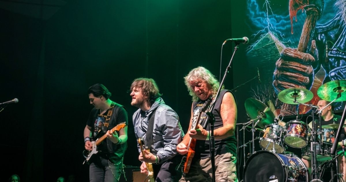 Srpska publika oduševila originalnog gitaristu Mejdena! Rainmaker i gosti napravili spektakl u Luci Beograd