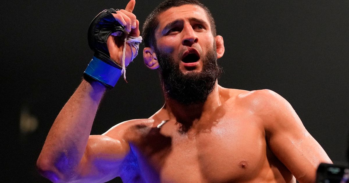Jedan od najvećih šokova u istoriji UFC-a! Strikland srušio nepobedivog Čimaeva i napravio haos u oktagonu