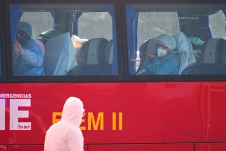 MV Hondius, evakuacija putnika sa kruzera gde hara hantavirus