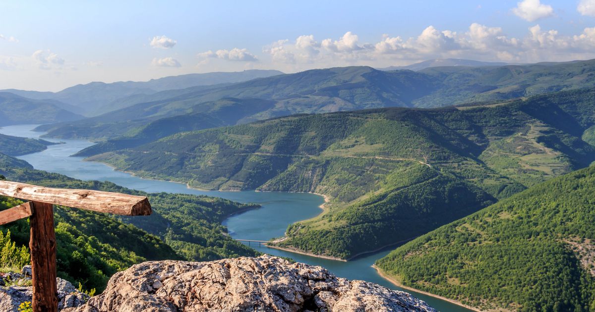 Ovo je srpska Atalntida: Ispod jezera na jugoistoku Srbije nalazi se čitavo selo, priča koja tera na jezu