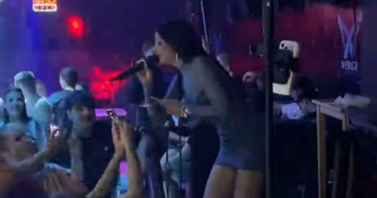 In a short miniskirt, she caused chaos in Novi Sad! The singer sang 'Đurđevdan', the audience was in ecstasy
