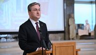 Ministar Selaković otvorio izložbu posvećenu Steriji Popoviću u Narodnom pozorištu