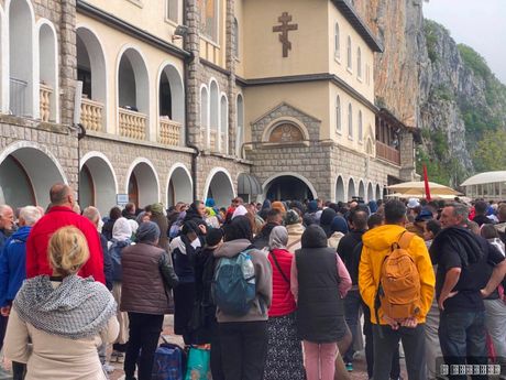 Manastir Ostrog