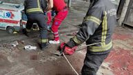 SLIKE SPASAVANJA DEČAKA IZ IMT: Pogledajte kako su ga hrabri vatrogasci spasioci izvukli nakon pada kroz krov
