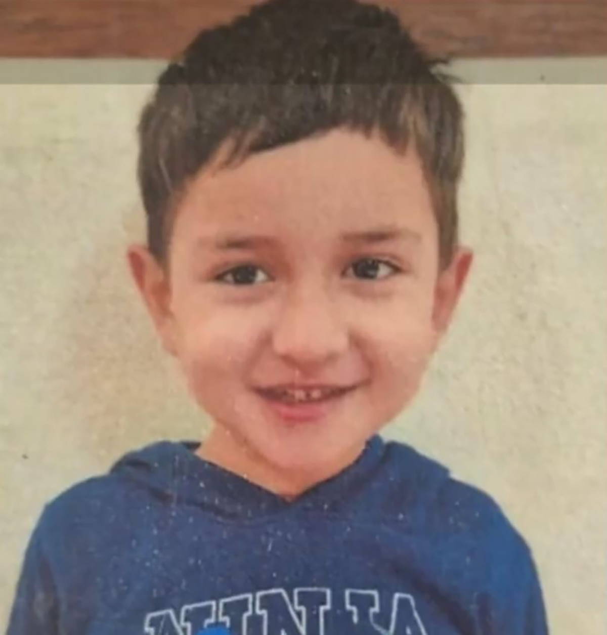 Poznato u kakvom je stanu mali Aleksandar (5): Dete celu noć provelo u šumi, pobegao ocu Tomi!