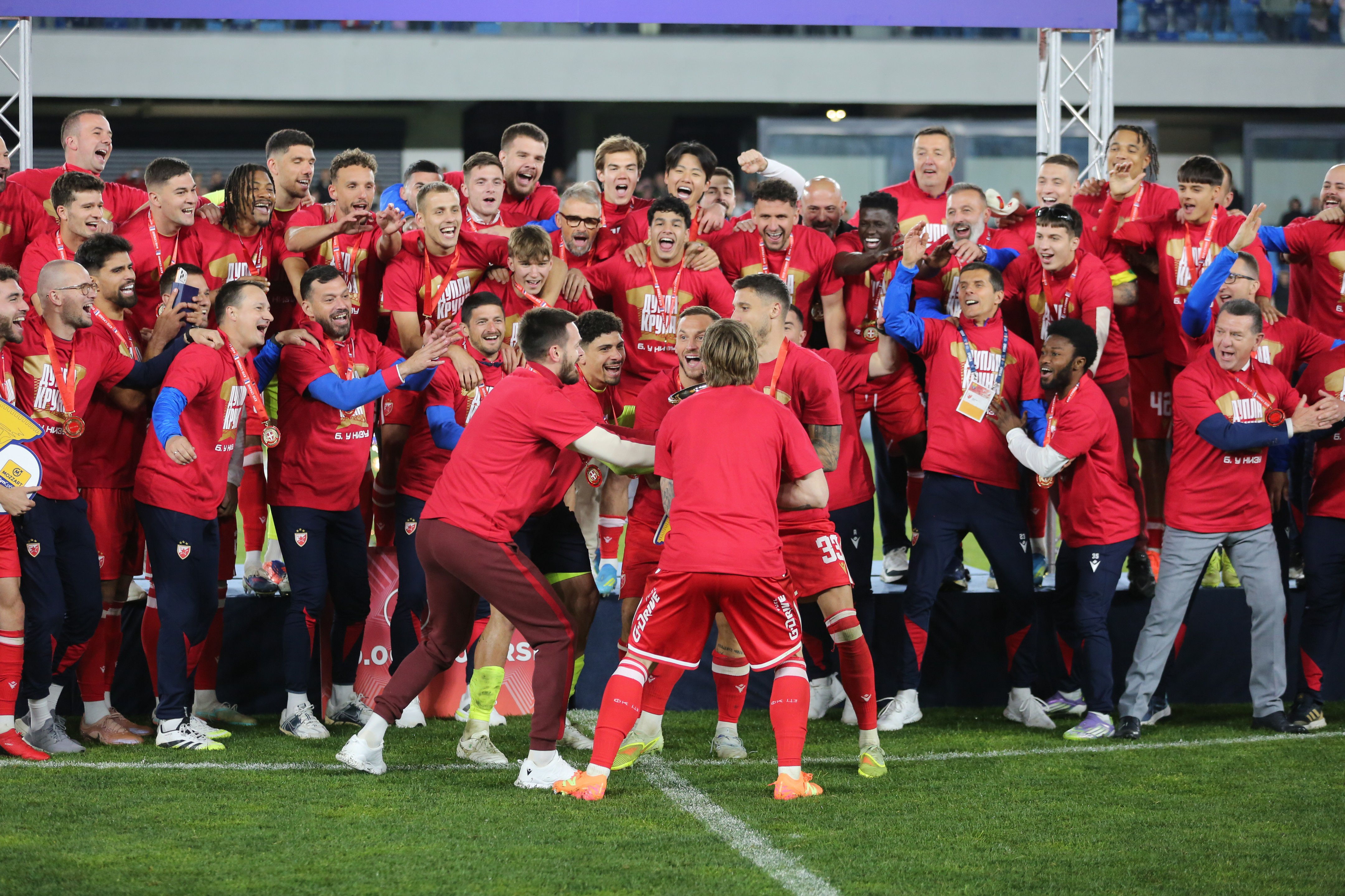 Zvezda ima novog najtrofejnijeg fudbalera u istoriji