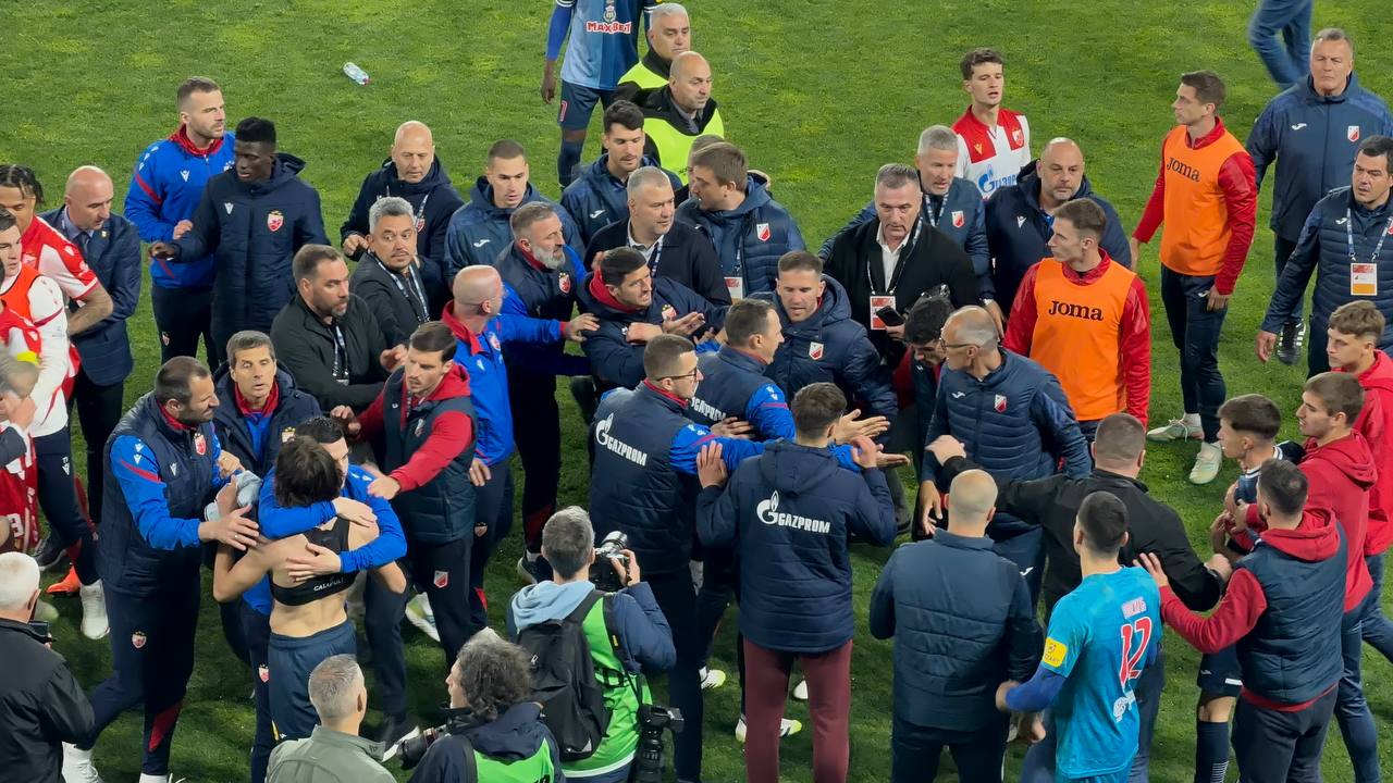Totalni haos posle finala Kupa! Igrači Zvezde i Vojvodine u klinču, Avdić pobesneo