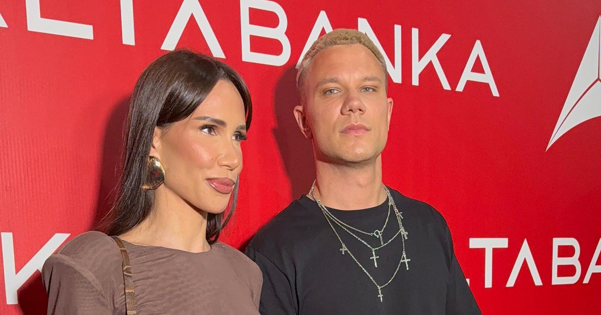 Nikolija i Relja na koncertu Vesne Zmijanac nakon što joj je pozlilo! Evo šta je pevačica rekla za majku