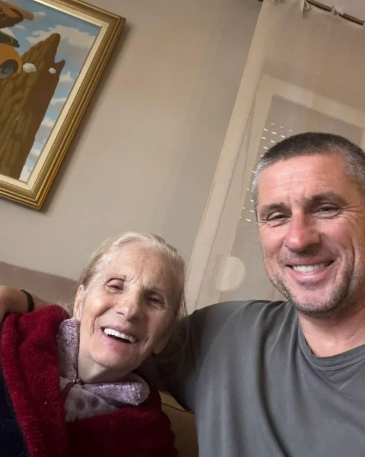 Niši Saveljiću umrla majka! Pre pet dana izgubio i sestru, oglasio se slomljen: "Hvala ti na svemu"