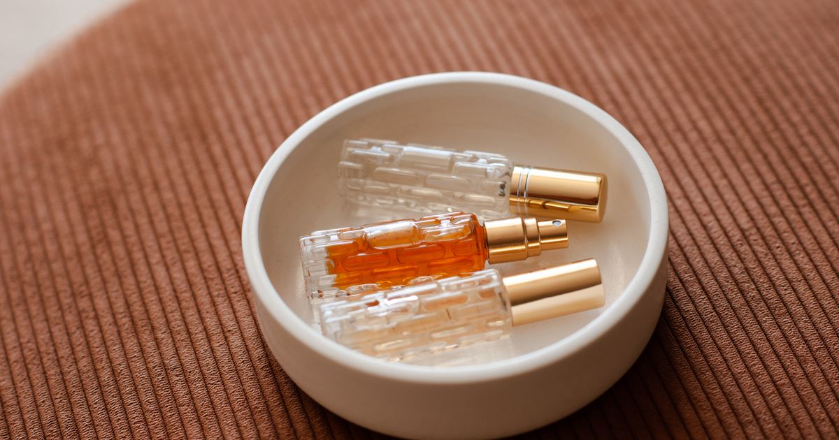 Žene širom sveta odustaju od skupih parfema: Napravite domaći parfem od ...