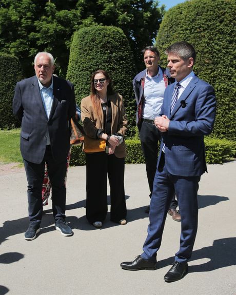 Arno GUjon, delegacija iz Francuske