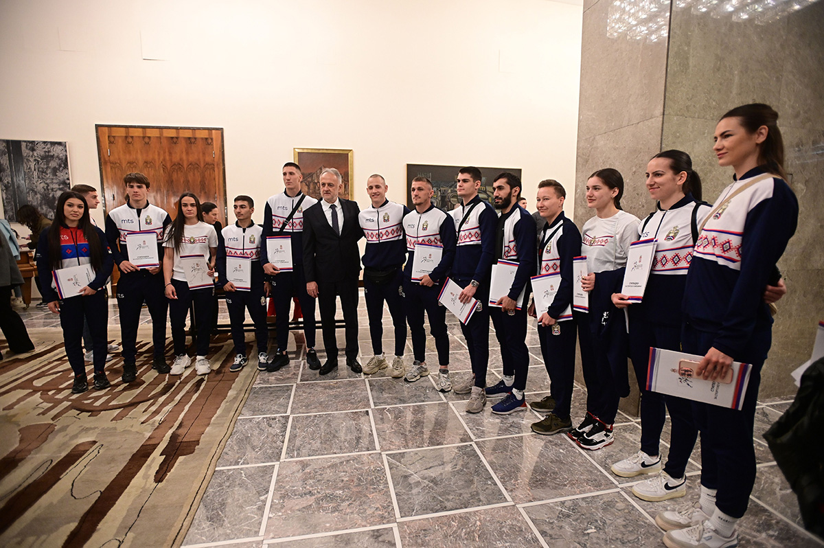 Svečano potpisani Ugovori o stipendijama za sportsko usavršavanje između Ministarstva sporta i sportista