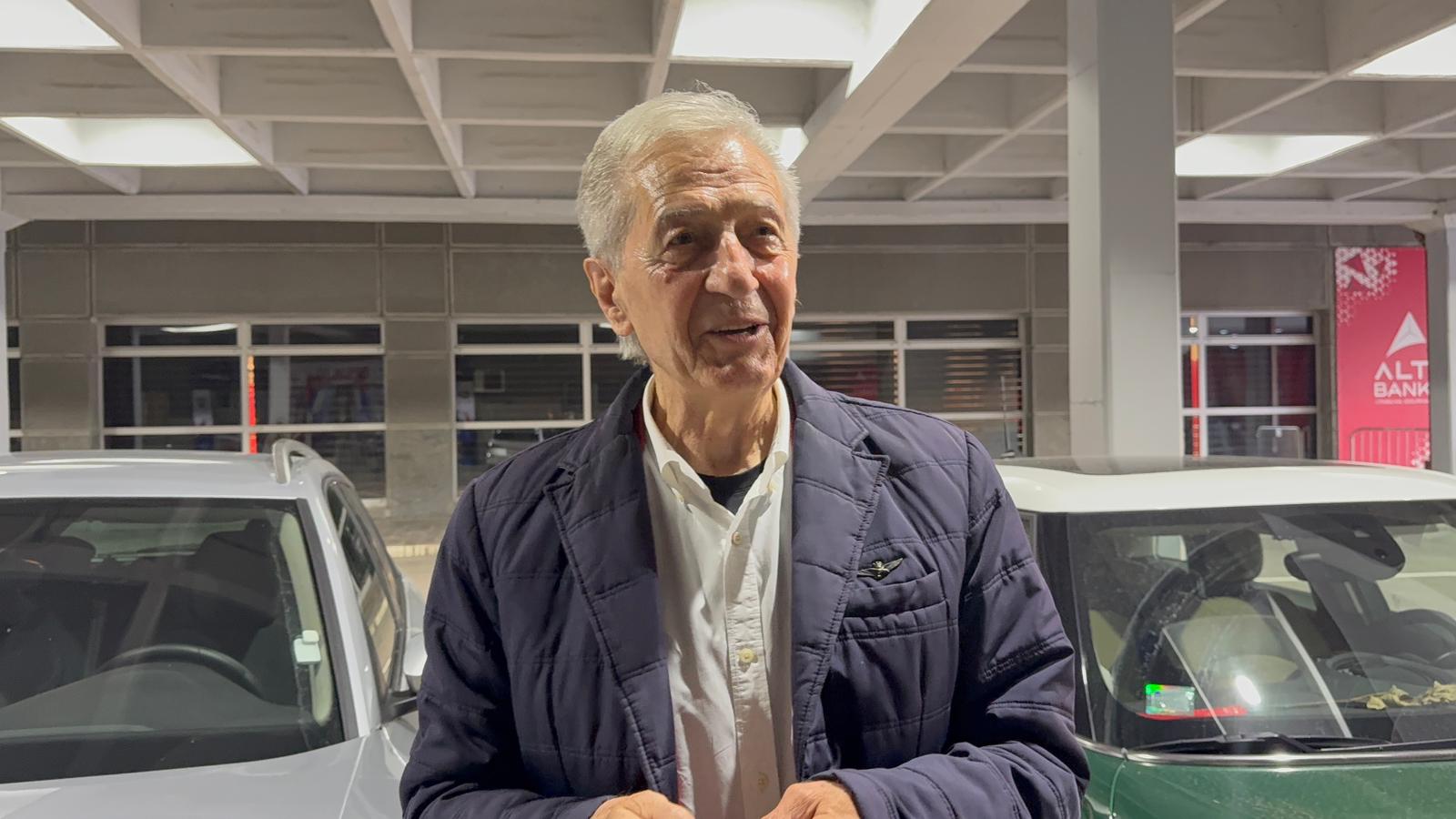 Miroslav ponovo gost na Vesninom spektaklu: Posle dramatične večeri kaže "Folirant...može ona da izdrži i tri"